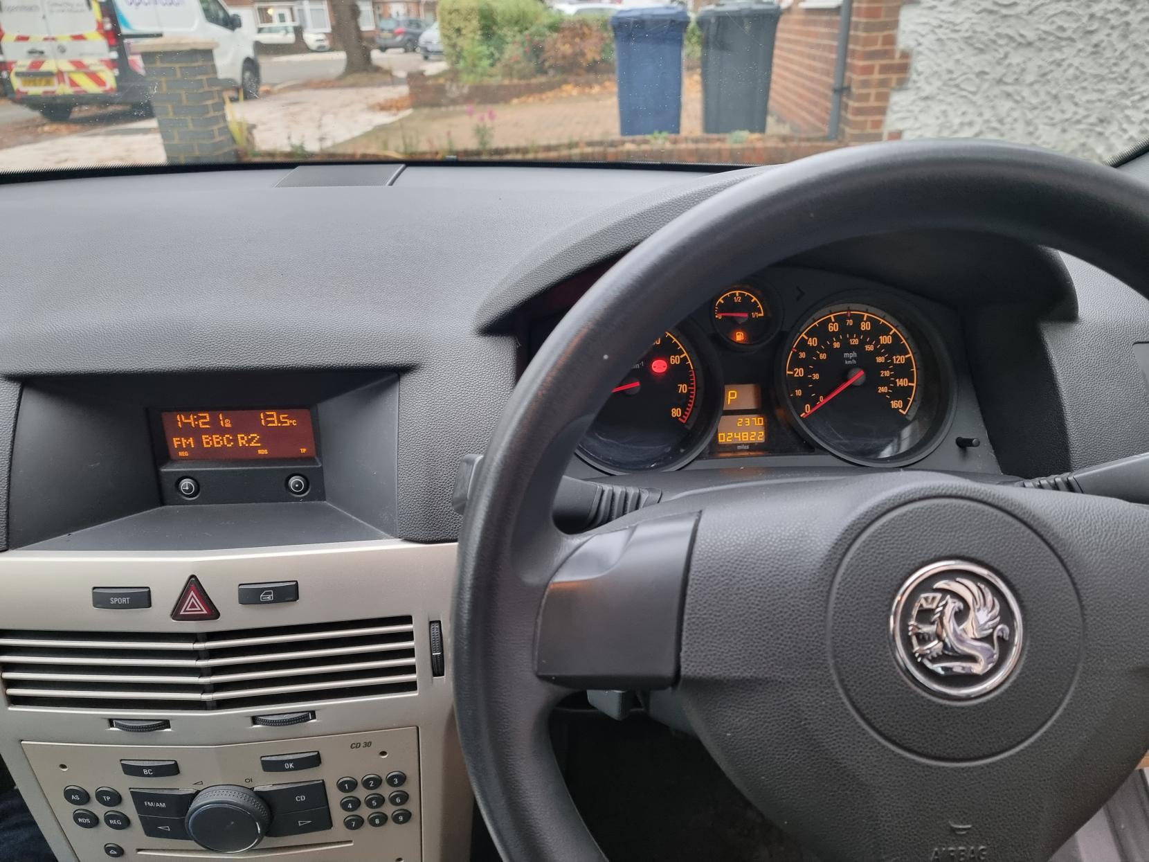 Vauxhall Astra 1.8i 16v Life Hatchback 5dr Petrol Automatic (187 g/km, 138 bhp)